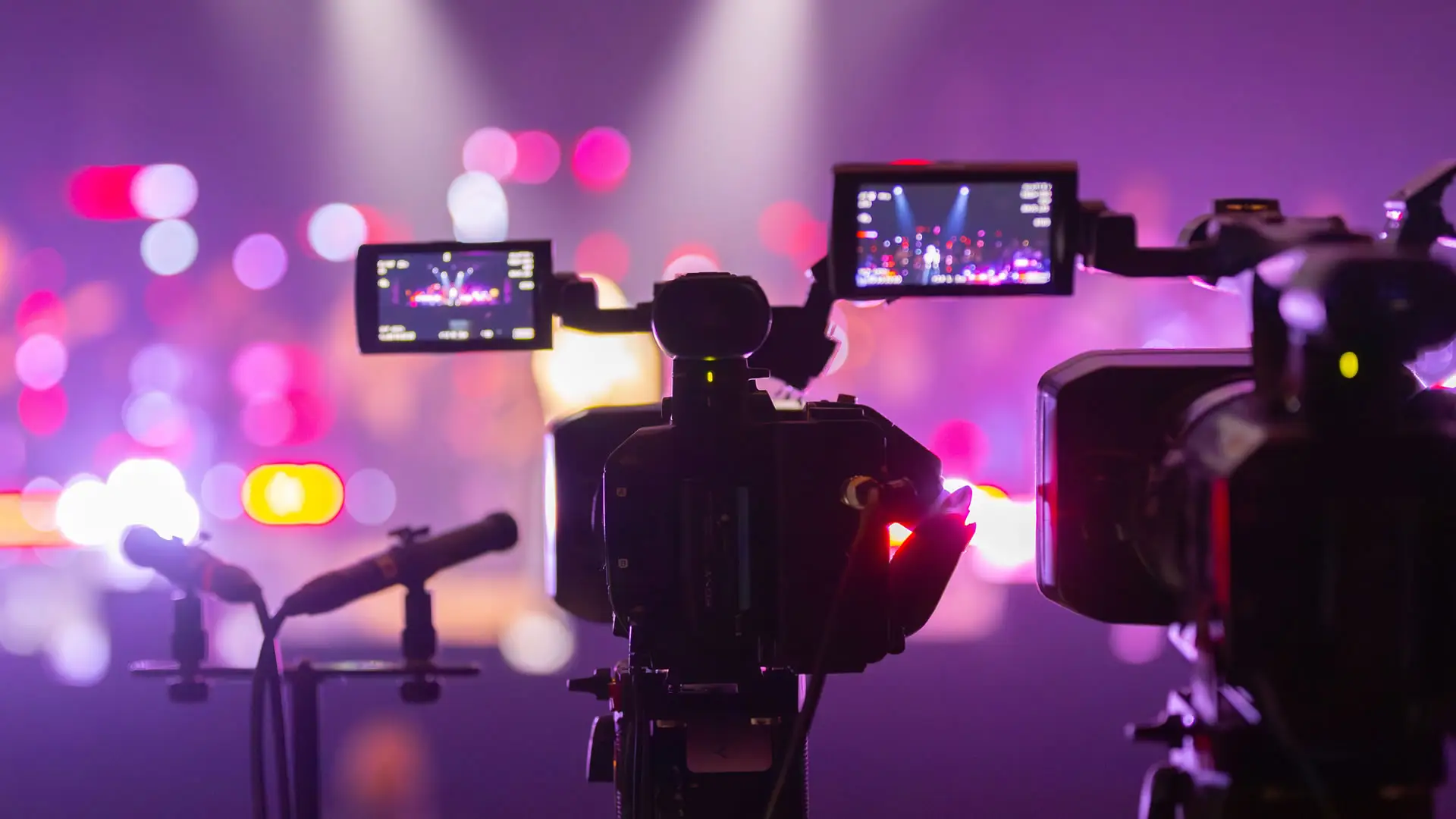 Corporate Hybrid Event Production
